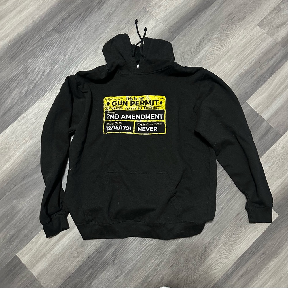 Pro Star Men's Size Large Black Yellow Gun Permit 2nd Amendment Graphic Hoodie